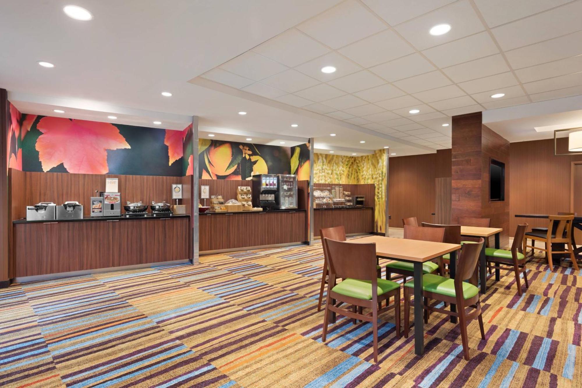 Fairfield Inn & Suites By Marriott Charlottesville Downtown/University Area Eksteriør billede
