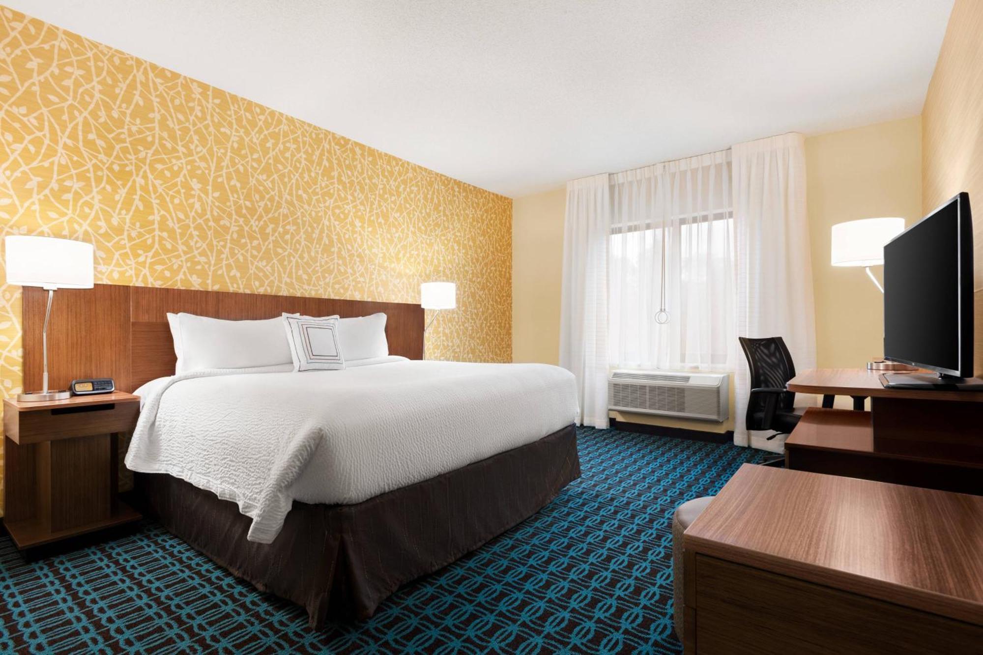 Fairfield Inn & Suites By Marriott Charlottesville Downtown/University Area Eksteriør billede