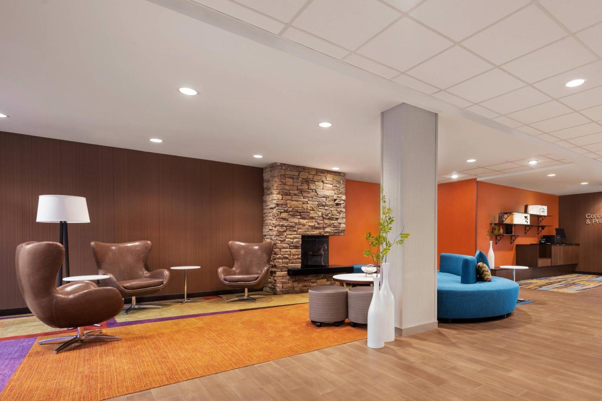 Fairfield Inn & Suites By Marriott Charlottesville Downtown/University Area Eksteriør billede