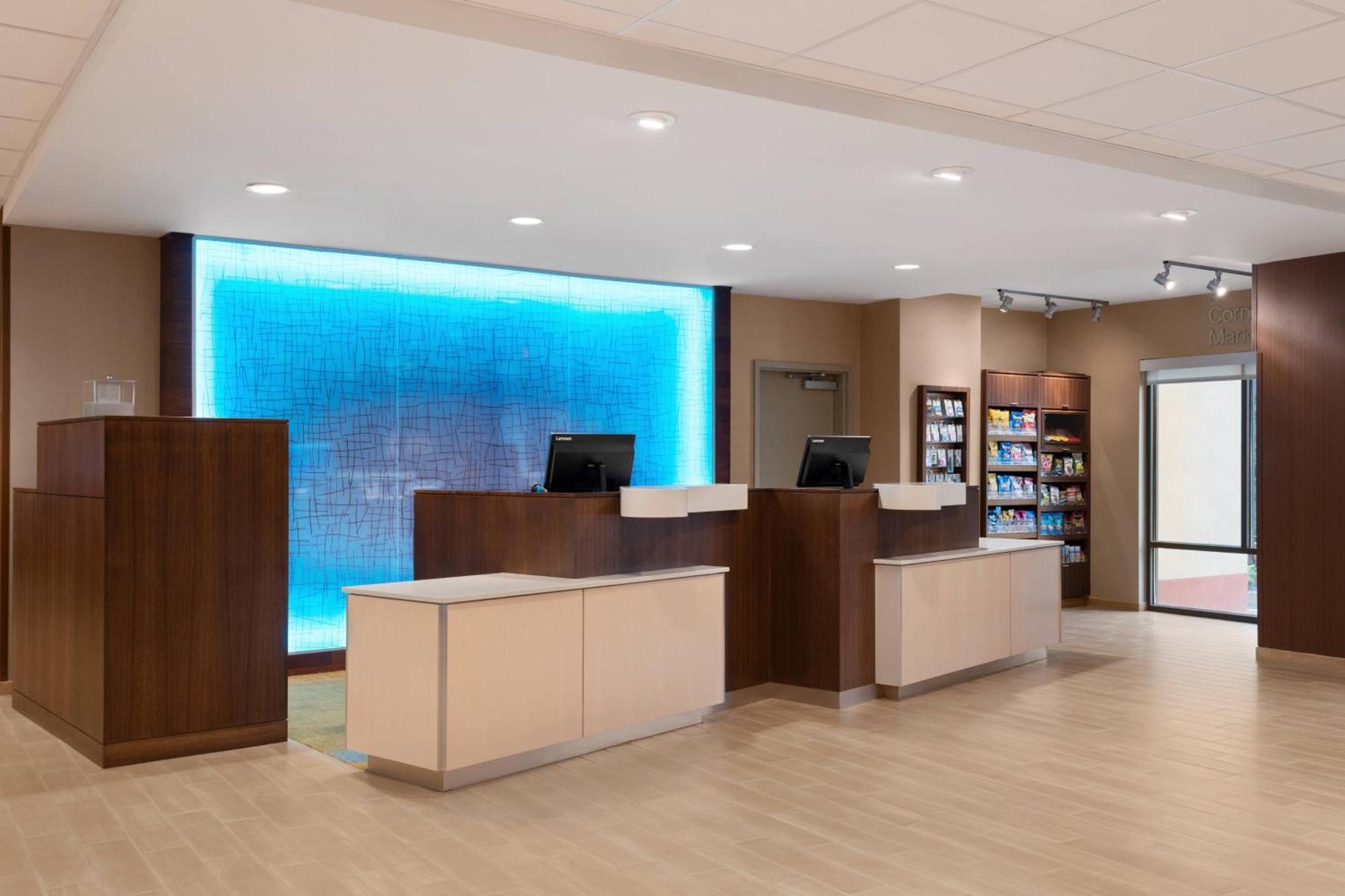 Fairfield Inn & Suites By Marriott Charlottesville Downtown/University Area Eksteriør billede